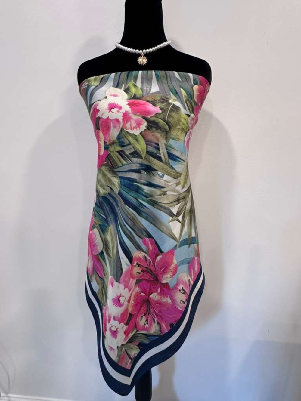 Unbranded Silk Scarf Floral Hand Rolled - Picture 6 of 10